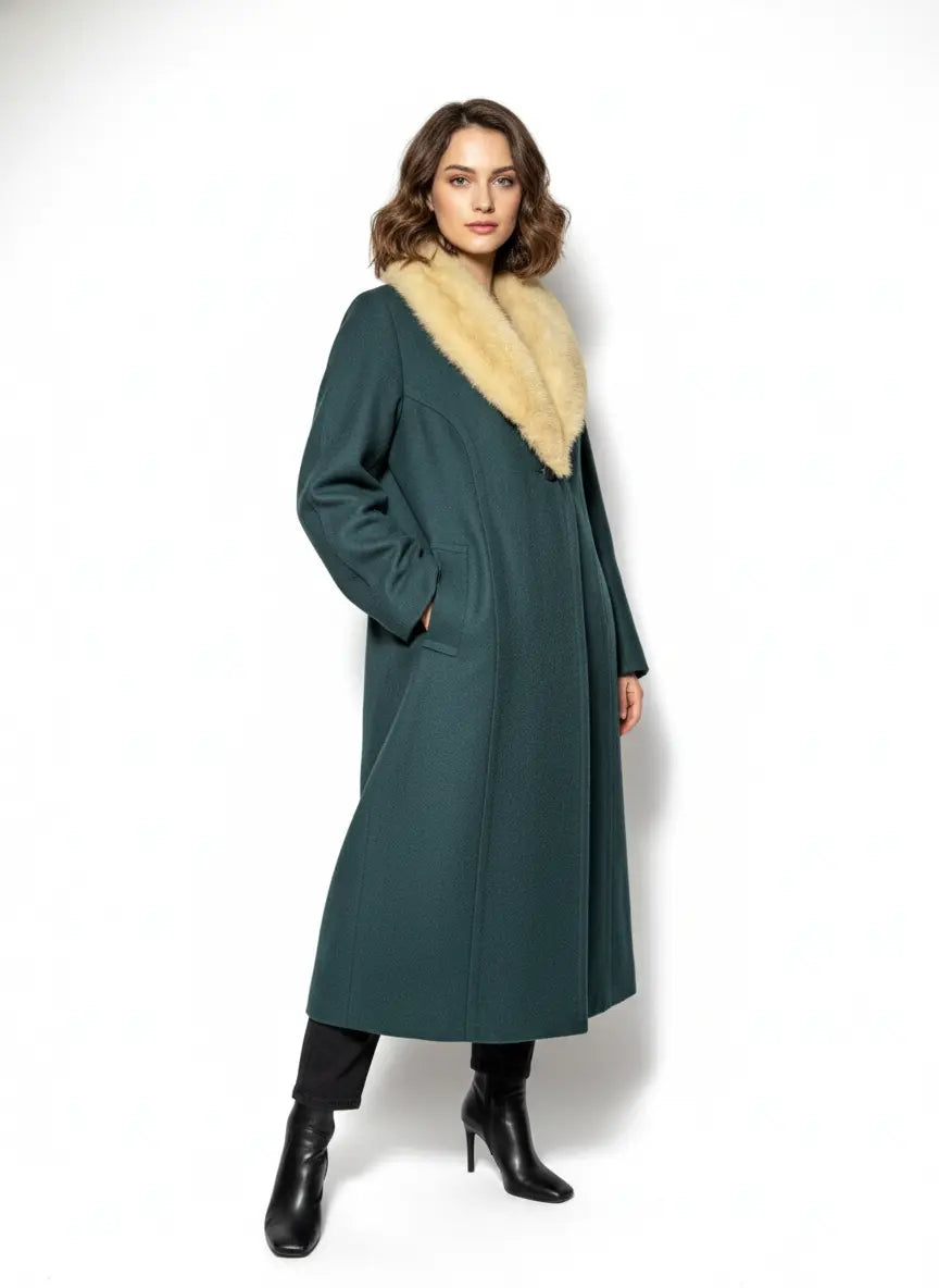 Elegant Emerald Green Long Wool Coat with Cream Faux Fur Collar