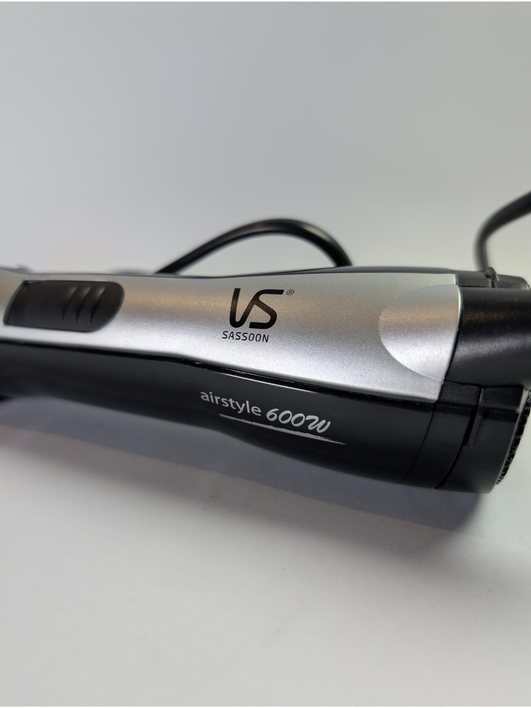 VS Sassoon 600W Ionic Hot Air Styler
