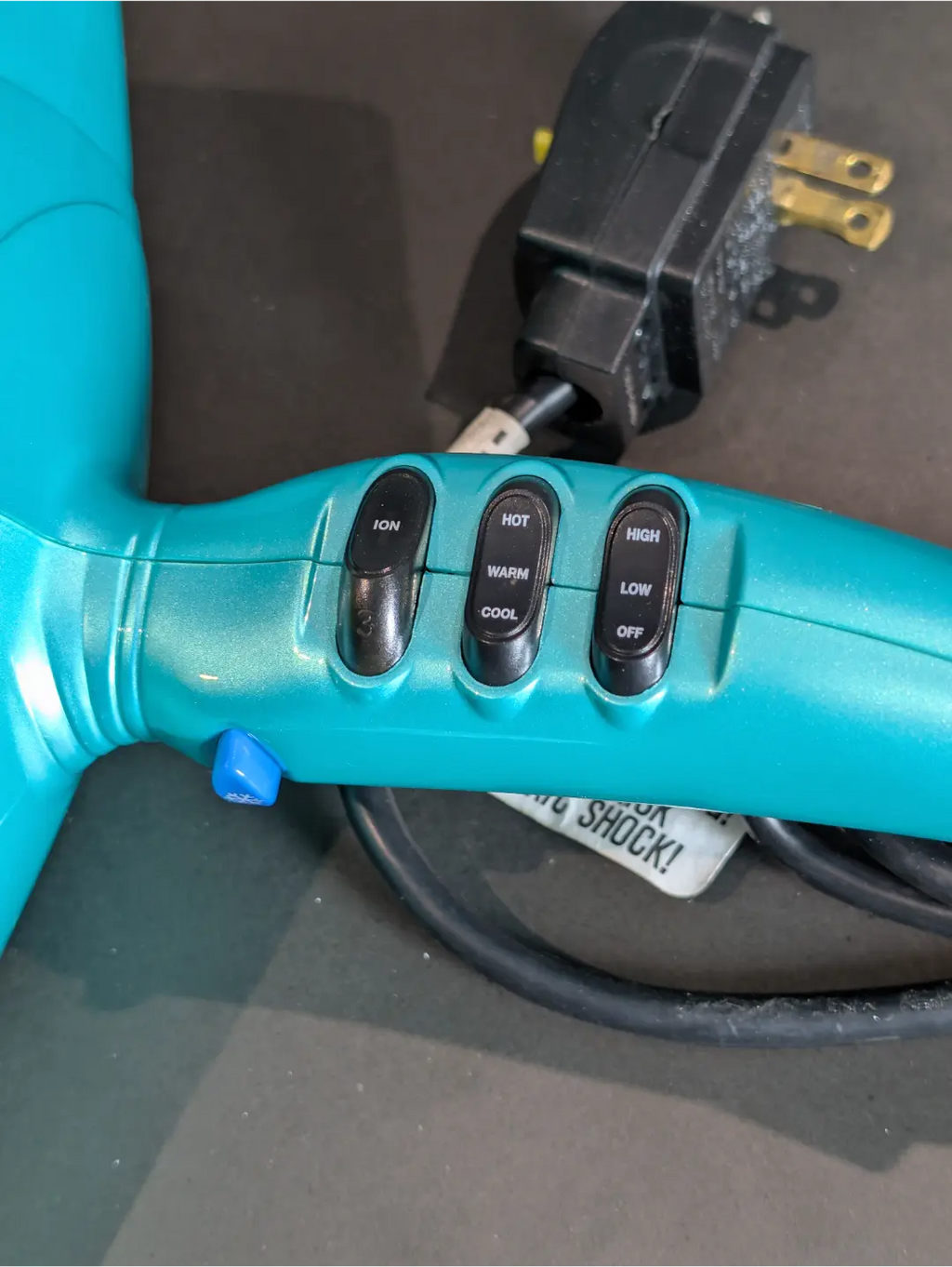 Conair Luxe™ 4Q Styling Tool (Heat Protect Brushless Motor Technology)