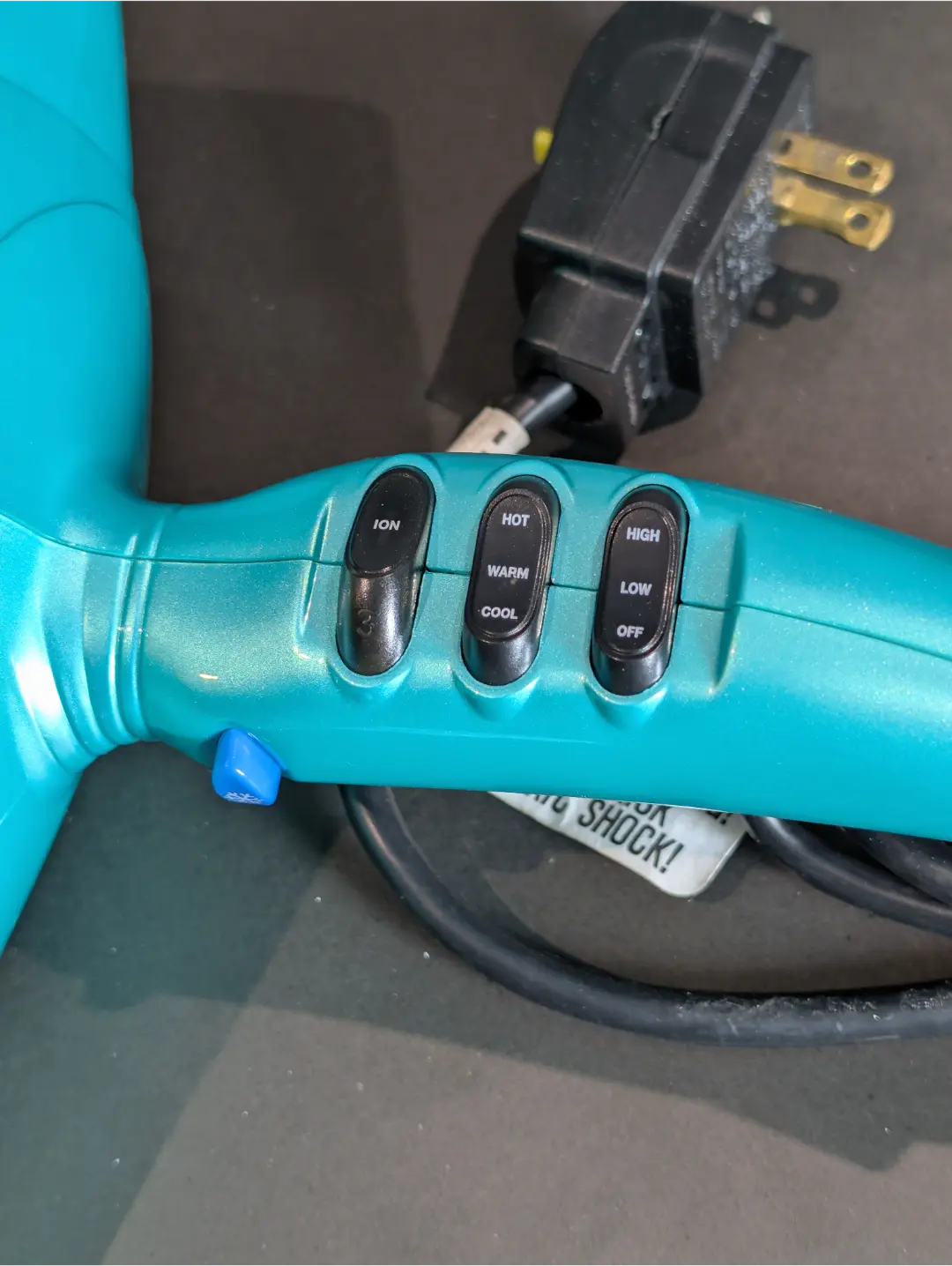 Conair Luxe™ 4Q Styling Tool (Heat Protect Brushless Motor Technology)