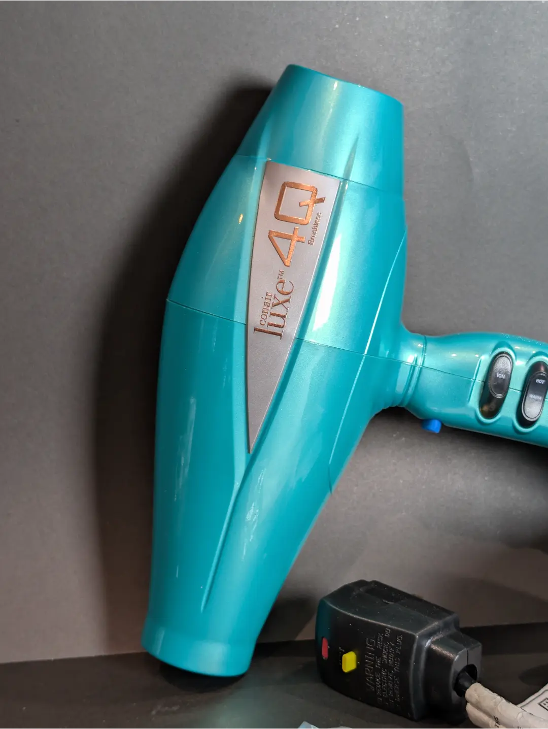 Conair Luxe™ 4Q Styling Tool (Heat Protect Brushless Motor Technology)