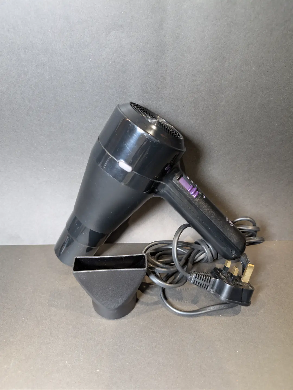 Boots 1600W Compact Hair Dryer with Cool Shot-Made in UK