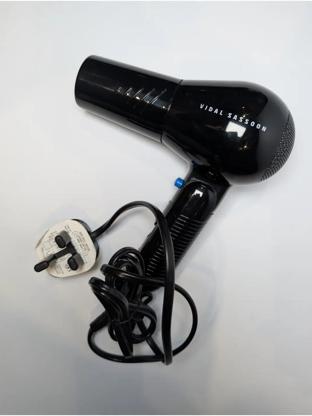 Vidal Sassoon Professional Hair Care Travel Set (Model VS-551UKV)