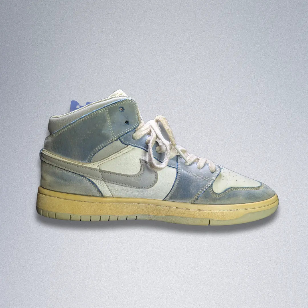 Nike Air Jordan 1 Hyper Royal